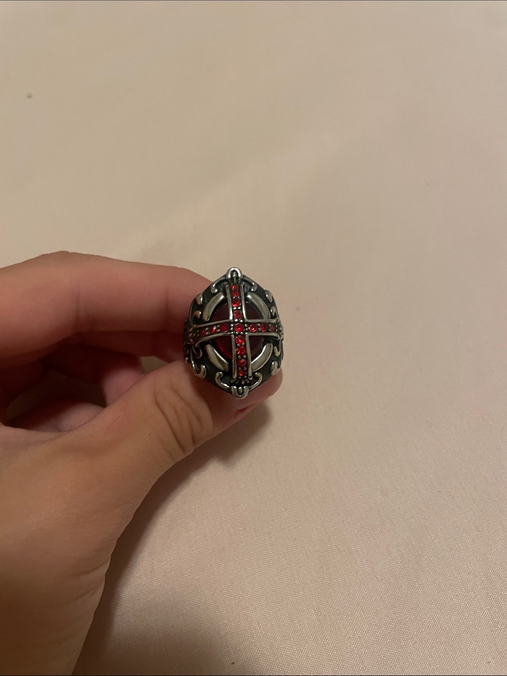 Vintage Silver Tone Shield Ring with Red Crystal Cross